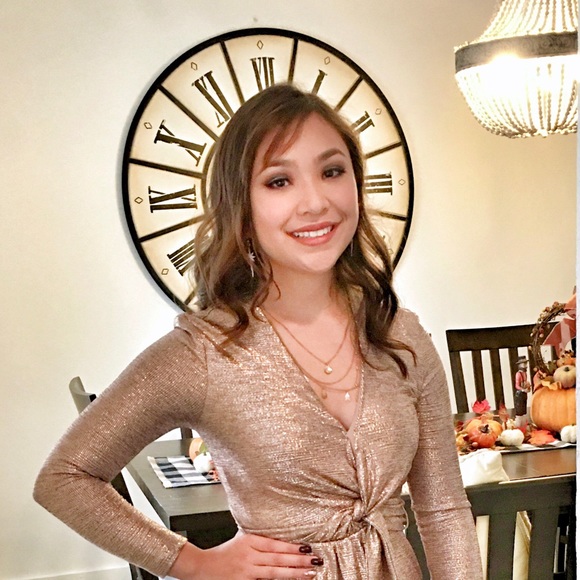 Meet your Posher, Jo - Picture 3 of 3